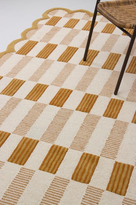 Hand-Tufted Wool Area Rug with Scalloped Edges, Neutral Beige Plaid Pattern, Cozy Soft Accent Rug for Living Room, Bedroom, and Nursery, Handmade Decorative Carpet, 1x1 Ft (Sample)