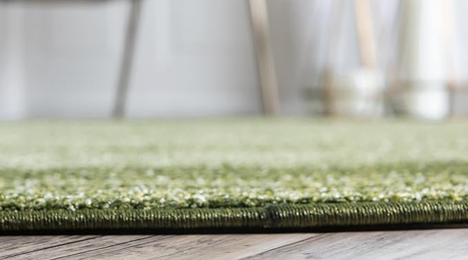 Rugs.com Angelica Collection Rug – 8 Ft Round Light Green Medium Rug Perfect for Kitchens, Dining Rooms