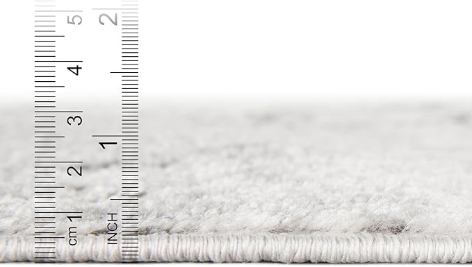 Rugs.com Leipzig Collection Rug – 8 Ft Square Gray Low-Pile Rug Perfect for Living Rooms, Kitchens, Entryways
