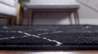 Unique Loom Trellis Frieze Collection Area Rug - Geometric (4' 1" x 6' 1", Black/ Ivory)