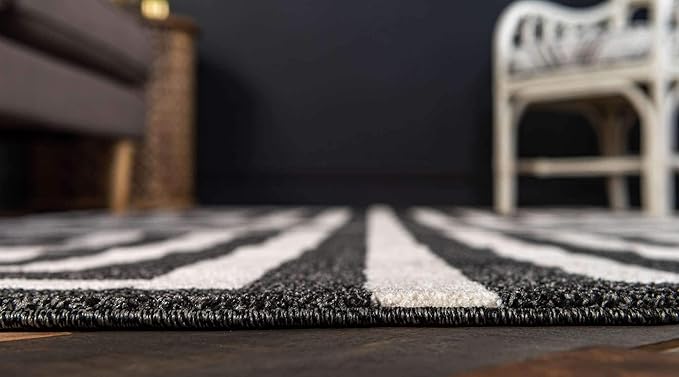 Unique Loom Athens Collection Classic Geometric Modern Border Design Area Rug (5' 0 x 8' 0 Rectangular, Black/ Beige)