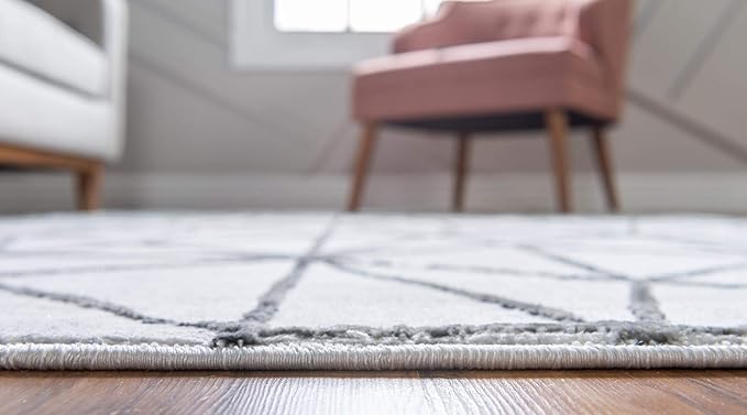 Rugs.com Lattice Trellis Collection Rug – 8 Ft Round White Low-Pile Rug Perfect for Kitchens, Dining Rooms