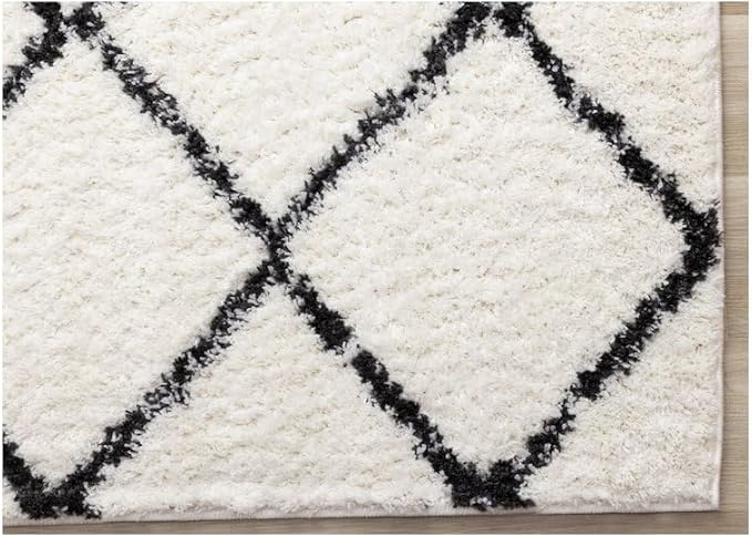 Geometric Grey and White 7x10 Area Rug, Carpet with Lattice Pattern, Large Rug Styled as a Modern Soft Carpet for Living Room Spaces