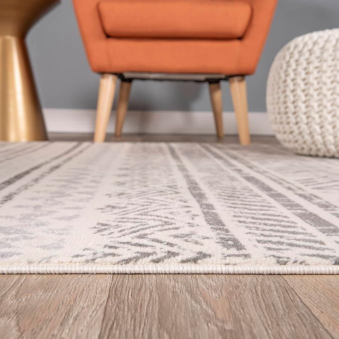 Rugshop Geometric Boho Round Rug – Gray Tribal Pattern, Perfect for Dining Room, Bedroom, Living Room, 8' Round