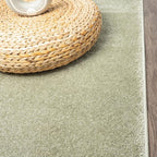 JONATHAN Y Haze Solid Low-Pile Green 5' Round Indoor Area Rug, Coastal,Bohemian,Minimalist,Classic, Easy-Cleaning for Living Room,Bedroom,Kitchen,Pet Friendly,Non-Shedding (SEU100O-5R)