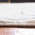 Unique Loom Marilyn Monroe Glam Collection Area Rug - Trellis (5' 3" Round, White Silver/ Silver)