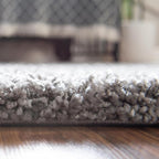 Unique Loom Solid Shag Collection Area Rug (3' 3" Round, Cloud Gray)