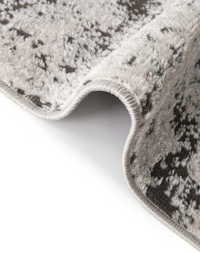 Rugs.com Leipzig Collection Rug – 8 Ft Square Gray Low-Pile Rug Perfect for Living Rooms, Kitchens, Entryways