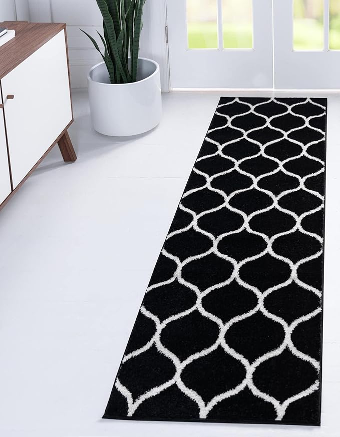 Rugs.com Lattice Frieze Collection Rug – 2' x 13' Runner Black Medium Rug Perfect for Living Rooms, Large Dining Rooms, Open Floorplans