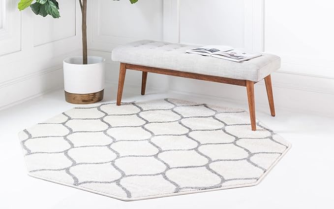 Rugs.com Lattice Frieze Collection Rug – 5' Octagon Ivory Medium Rug Perfect for Living Rooms, Kitchens, Entryways