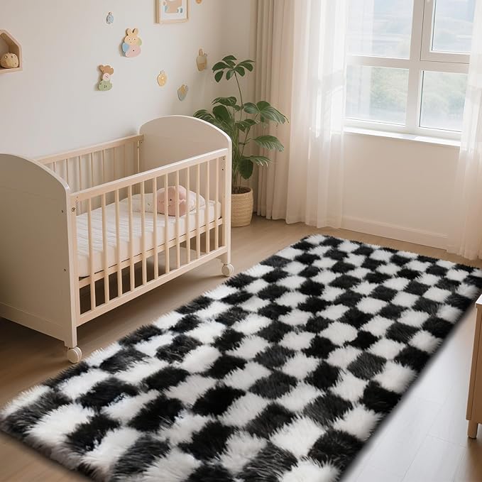 Checkered Rug for Bedroom, 2x4 Black and White Area Rugs, Classic Checkered Carpets Shaggy Area Rug, Bedside Rugs for Living Room Bedroom Kids Room Home Decor