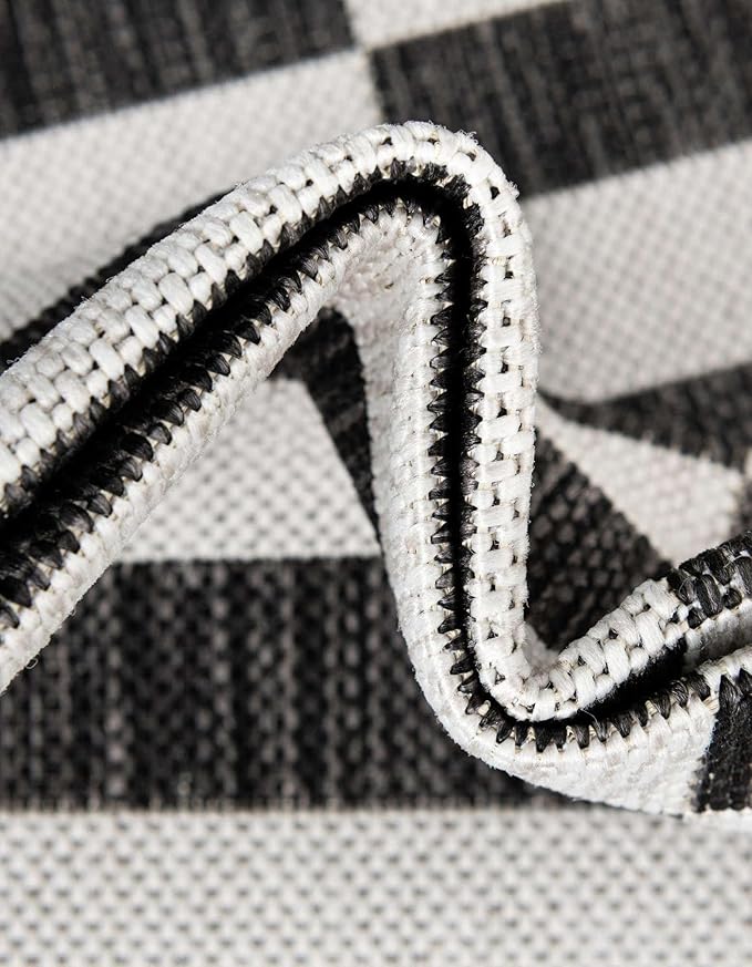 Unique Loom Outdoor Striped Collection Area Rug - Striped (2' 7" x 4' 1" Hearth Charcoal/Ivory)