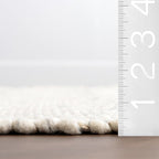 Rugs USA Hamptons Marled Ivory/Grey, 2'6" x 8', Hand Woven, Marled, Tassel, Soft and Cozy, High Traffic, Stain Resistant, Easy Clean, Durable Runner for Bedroom, Living Room, Dining, Den, Foyer