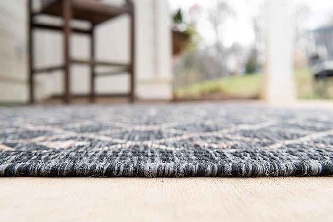 Unique Loom Outdoor Trellis Collection Area Rug - Tribal Trellis (4' 1" x 6' 1" Rectangle, Charcoal Gray/ Natural)