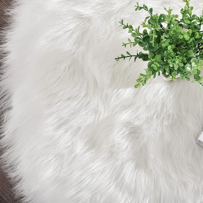 Latepis White Faux Fur Rug 8x10, Faux Fur Sheepskin Rug for Living Room, Fluffy Washable Fuzzy Rugs Carpet for Bedroom, Luxury Room Decor, Rectangle