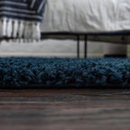 Unique Loom Solid Shag Collection Area Rug (6' 1" Octagon, Sapphire Blue/ Navy Blue)