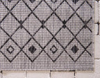 Unique Loom Outdoor Trellis Collection Area Rug - Tribal Trellis (4' 1" x 6' 1" Rectangle, Gray/ Black)