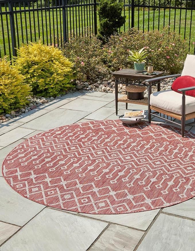 Unique Loom Outdoor Trellis Collection Area Rug - Tribal Trellis (10' 8" Round, Rust Red/ Ivory)