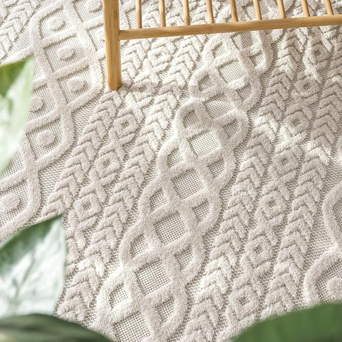 Paco Home Modern Area Rug with Carved Geometric Pattern in Cream Ivory, Size: 5'3" x 7'7"
