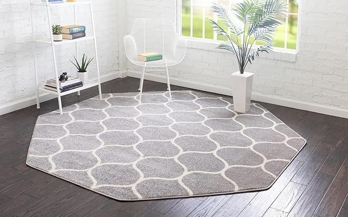 Rugs.com Lattice Frieze Collection Rug – 5' Octagon Light Gray Medium Rug Perfect for Living Rooms, Kitchens, Entryways
