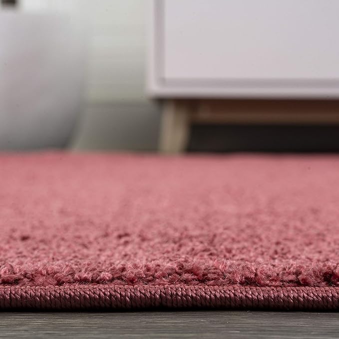 JONATHAN Y Haze Solid Low-Pile Red Indoor Area Rug 3x5, Coastal,Bohemian,Minimalist,Classic, Easy-Cleaning for Living Room,Bedroom,Kitchen,Pet Friendly,Non-Shedding (SEU100E-3)