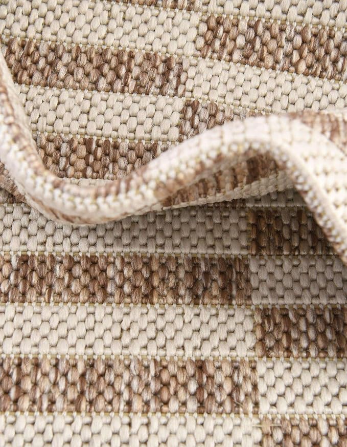 Unique Loom Outdoor Striped Collection Area Rug - Striped (7' 10" Round Taupe/Ivory)