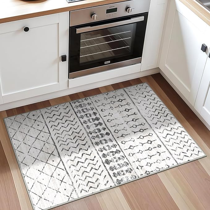 2x3 Machine Washable Area Rug for Entryway, Grey White Vintage Moroccan Rug Non-Slip Low Pile Soft Faux Wool Small Carpet, Kids and Pets Friendly for Bedroom Kitchen Hallway Home Decor Rug