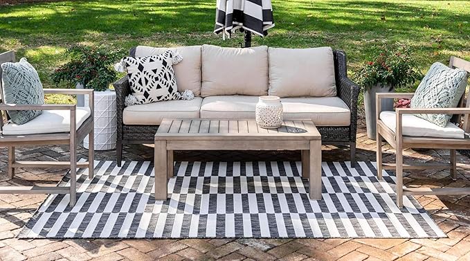 Unique Loom Outdoor Striped Collection Area Rug - Striped (5' 1" x 8' Rectangle, Charcoal/Ivory)