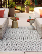 Unique Loom Outdoor Trellis Collection Area Rug - Tribal Trellis (10' x 13' 1" Rectangle, Gray/ Black)