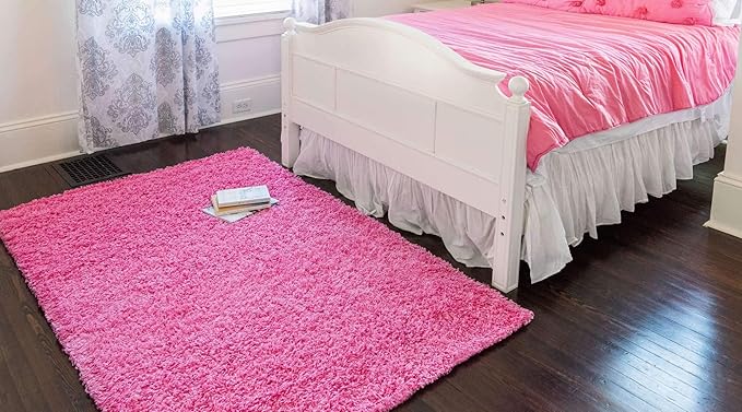 Unique Loom Solid Shag Collection Area Rug (6' 1" x 9' Rectangle, Taffy Pink)