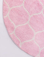 Rugs.com Lattice Frieze Collection Rug – 5' Round Light Pink Medium Rug Perfect for Kitchens, Dining Rooms