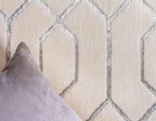 Marilyn Monroe Glam Collection Area Rug - Trellis (7' 10' x 10' Rectangle, White Silver/ Silver)