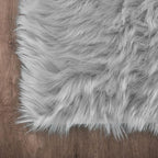 Latepis Washable 5x7 Grey Faux Fur Rugs for Living Room Soft Shag Rugs for Bedroom Perfect Sofa Floor Plush Rug Fluffy Carpet for Entertainment Room Home Décor