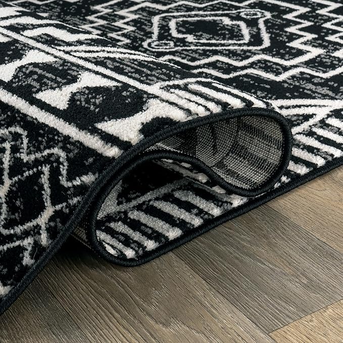Rugshop Southwestern Black and White Tribal Area Rug – Geometric Diamond Pattern Carpet for Living Room, Bedroom, or Entryway – Boho Rustic Soft Floor Decor 7' 10" x 10' Black