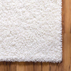 Unique Loom Solid Shag Collection Area Rug (4' 1" x 6' 1" Rectangle, Snow White)