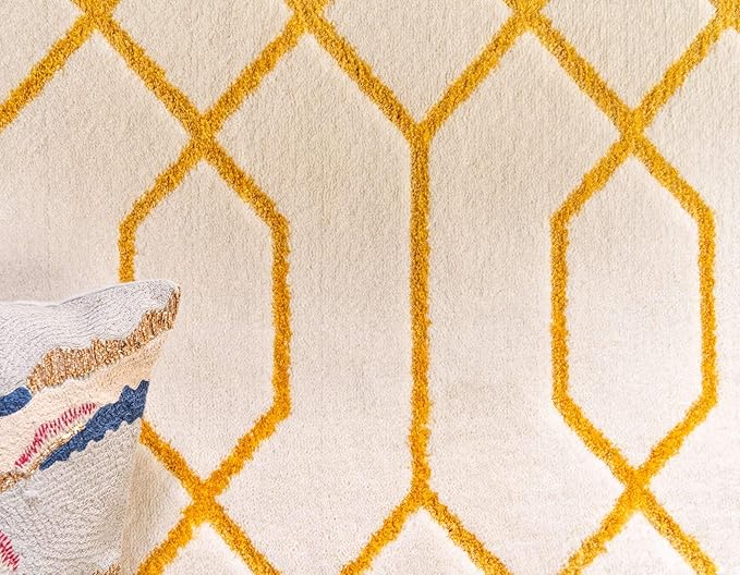 Unique Loom Marilyn Monroe Glam Collection Area Rug - Trellis (7' 10' x 10' Rectangle, White Gold/ Gold)
