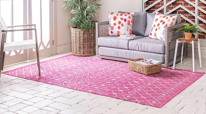 Unique Loom Outdoor Trellis Collection Area Rug - Tribal Trellis (7' 1" x 10' Rectangle, Fuschia/ Gray)