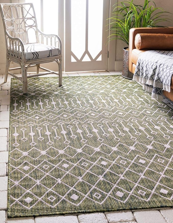 Unique Loom Outdoor Trellis Collection Area Rug - Tribal Trellis (7' 10" x 11' 4" Rectangle, Green/ Natural)
