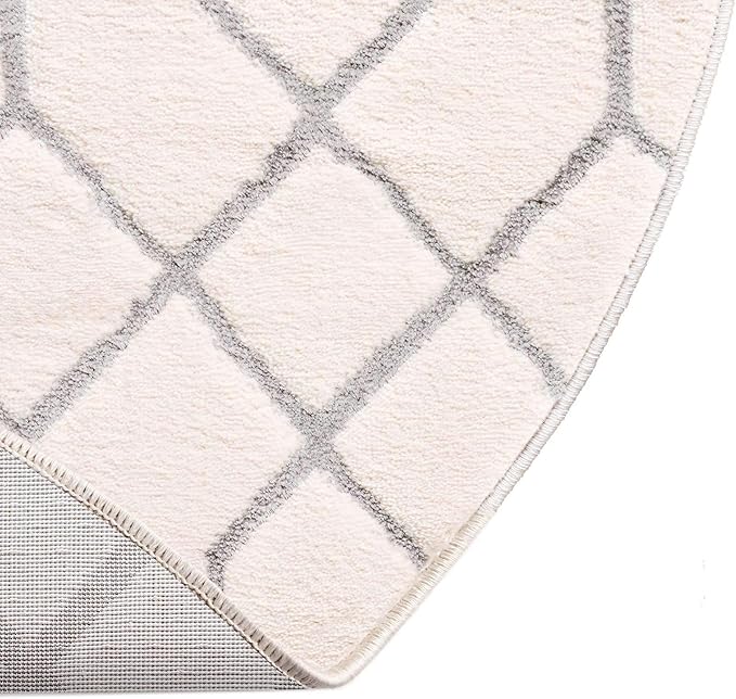 Unique Loom Marilyn Monroe Glam Collection Area Rug - Trellis (7' 10' x 10' Oval, White Silver/ Silver)