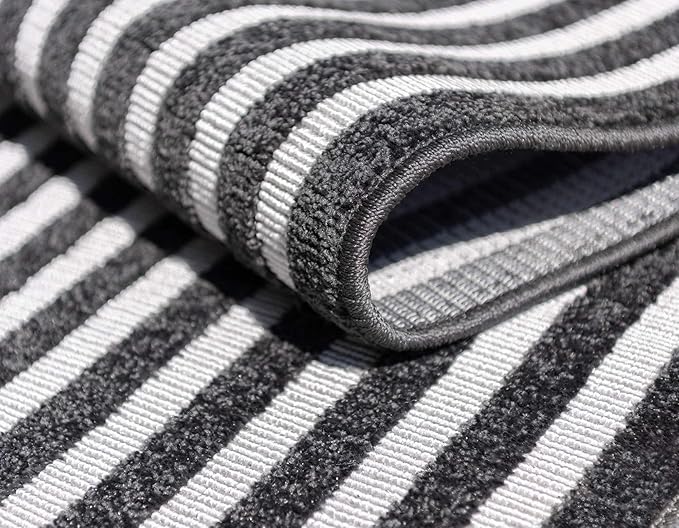 Unique Loom Sabrina Soto Outdoor Collection Geometric, Modern, Vibrant, Carved Area Rug (5' 0 x 8' 0 Rectangular, Black/ Ivory)