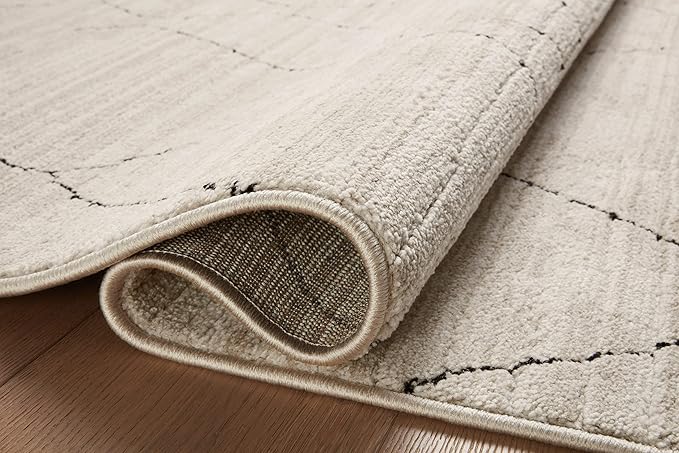 Loloi Darby Collection DAR-03 Sand/Charcoal 6'-7" x 9'-3" Area Rug