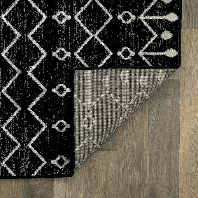 Rugshop Boho Black and White Tribal Area Rug – Geometric Diamond and Stripe Pattern Carpet for Living Room, Bedroom, or Entryway – Soft Modern Bohemian Floor Décor 7' 10" x 10' Black