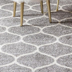 Rugs.com Lattice Frieze Collection Rug – 5' x 8' Light Gray Medium Rug Perfect for Living Rooms, Large Dining Rooms, Open Floorplans