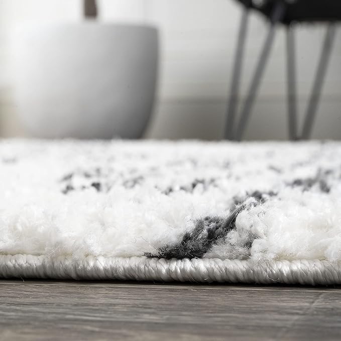 JONATHAN Y Elm Diamond Stripe Shag White/Gray Runner Rug, 2x10, Geometric, Bohemian, Contemporary, Easy-Cleaning for Living Room, Bedroom, Kitchen, Pet Friendly, Non-Shedding (MOH408A-210)