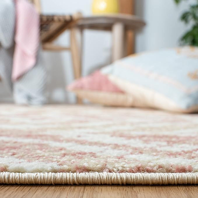 SAFAVIEH Adirondack Collection Area Rug - 6' x 9', Rose & Gold, Modern Diamond Distressed Design, Non-Shedding & Easy Care, Ideal for High Traffic Areas in Living Room, Bedroom (ADR131Q)