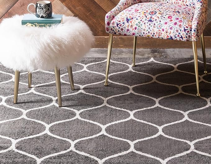 Rugs.com Lattice Frieze Collection Rug – 3' 3 x 5' 3 Dark Gray Medium Rug Perfect for Living Rooms, Large Dining Rooms, Open Floorplans