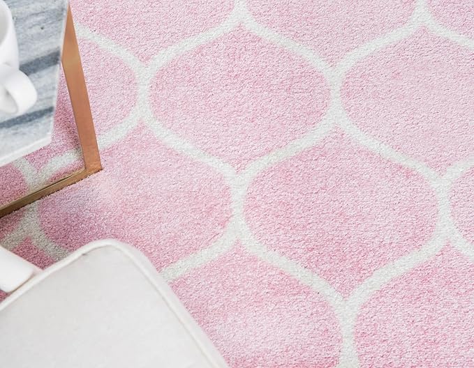 Rugs.com Lattice Frieze Collection Rug – 5' x 8' Oval Light Pink Medium Rug Perfect for Living Rooms, Large Dining Rooms, Open Floorplans