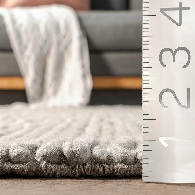 nuLOOM 6 Round Penelope Wool Braided Handmade Area Rug, Light Grey, Solid Rustic Farmhouse Style, For Bedroom, Living Room, Hallway, Entryway