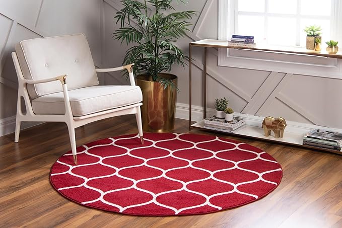 Rugs.com Lattice Frieze Collection Rug – 5' Round Red Medium Rug Perfect for Kitchens, Dining Rooms