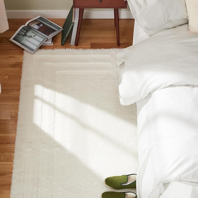 Town & Country Everyday Cloud Shag Plush Border Area Rug with High-Low Pile, Ivory, 6'6"x9'6"